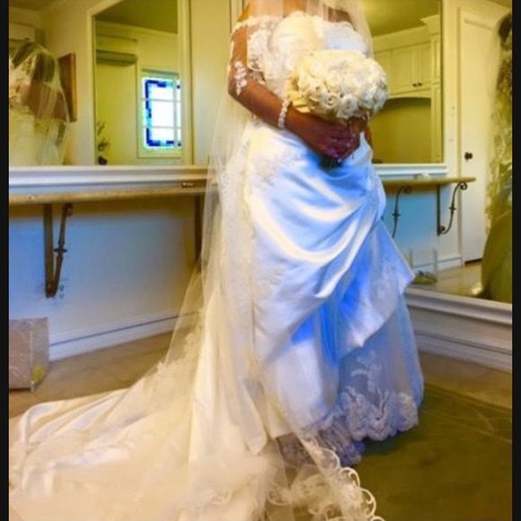 Pronovias wedding gown - Picture 4 of 5